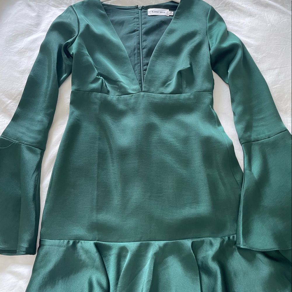 Line & Dot Green Dress
